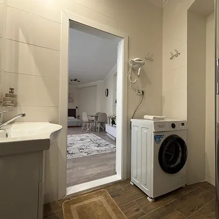 авіа Apartment